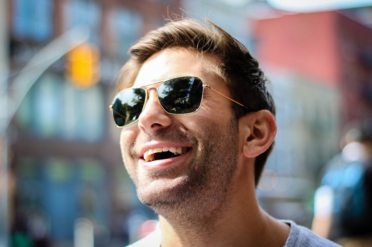 Kształty męskich okularów przeciwsłonecznych