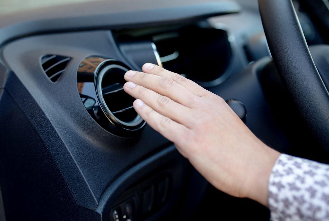 Klimatyzacja w samochodzie – jak o nią dbać?
