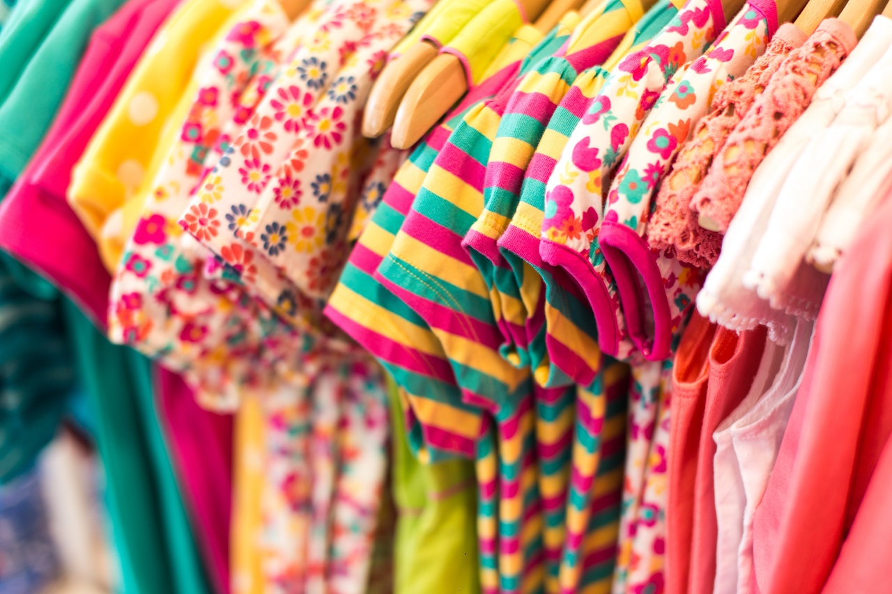 Na co zwrócić uwagę kupując ubranka dla dzieci?